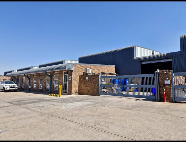 602M² WAREHOUSE TO LET IN JET PARK